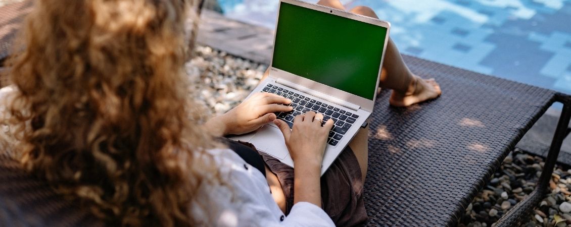 68% of Brits Say They’re More Productive on a Workcation, So Why Are We Still Chained to Our Desks?
